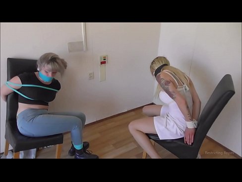 ❤️ Závislá / zviazaná a s roubíkom / dievča v núdzi Super porno na nás ❤