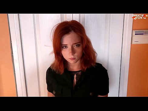 ❤️ Ochranka potrestala peknú ženu za krádež v obchode - sperma v ústach Super porno na nás ❤