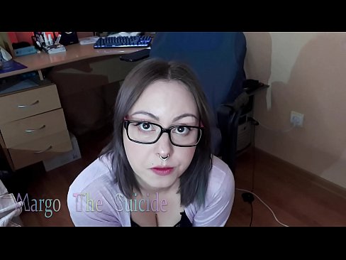 ❤️ Sexy dievča s okuliarmi hlboko fajčí vibrátor na kameru Super porno na nás ❤