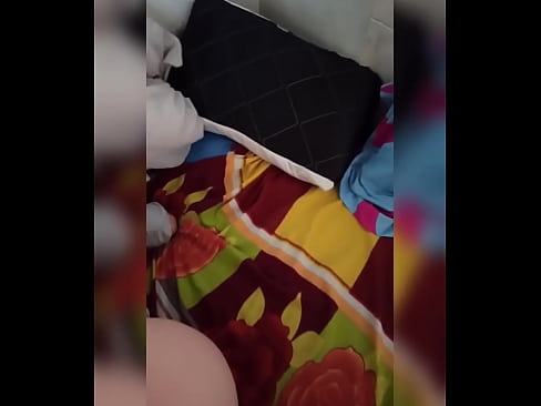 ❤️ Moja spolubývajúca zostáva doma sama, pretože jej manžel odchádza na dovolenku, a ja využijem príležitosť, aby som ju ošukal a naplnil jej zadok mliekom Super porno na nás ❤