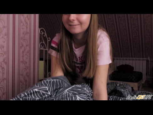 ❤️ Blondínka hlboko vysaje svoju BFF a dostane semeno do úst Super porno na nás ❤
