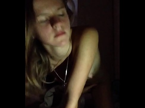 ❤️ Dievča masturbuje a vyvrcholí Super porno na nás ❤